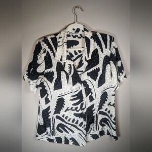 Vintage 80s blank/white funky print button up shirt sleeve blouse